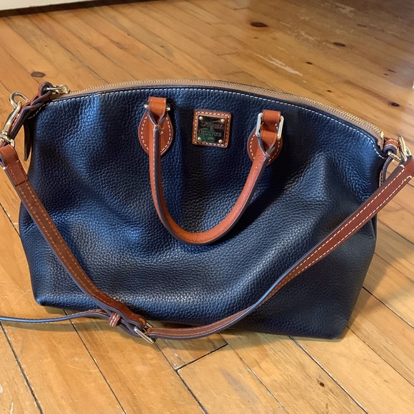 Dooney & Bourke leather satchel - Picture 1 of 6